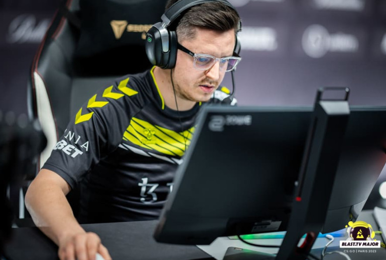 apEX недоволен тем, что на IEM командам придется играть на новом обновлении