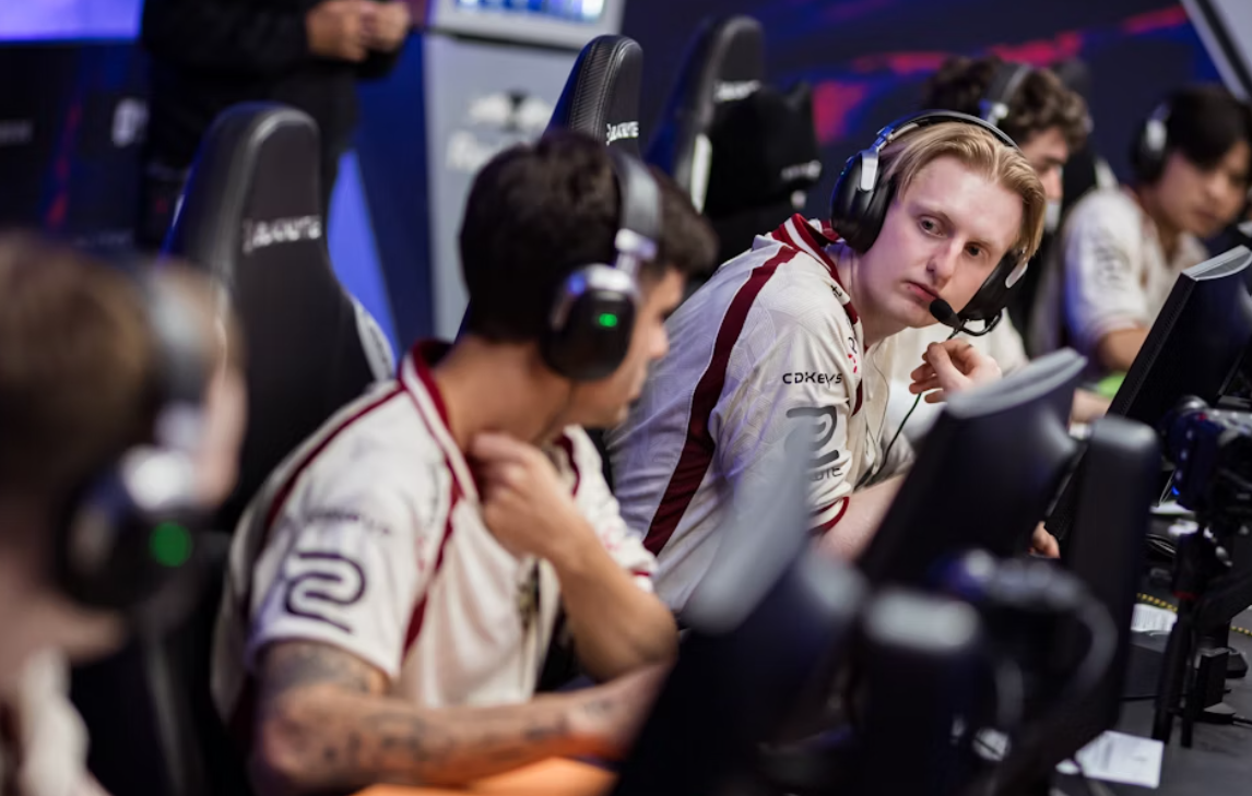 Профессионалы Dota 2 борются за 7 миллионов долларов: как турнир Valve может повлиять на Чемпионат мира по киберспорту 2025 — изображение 5