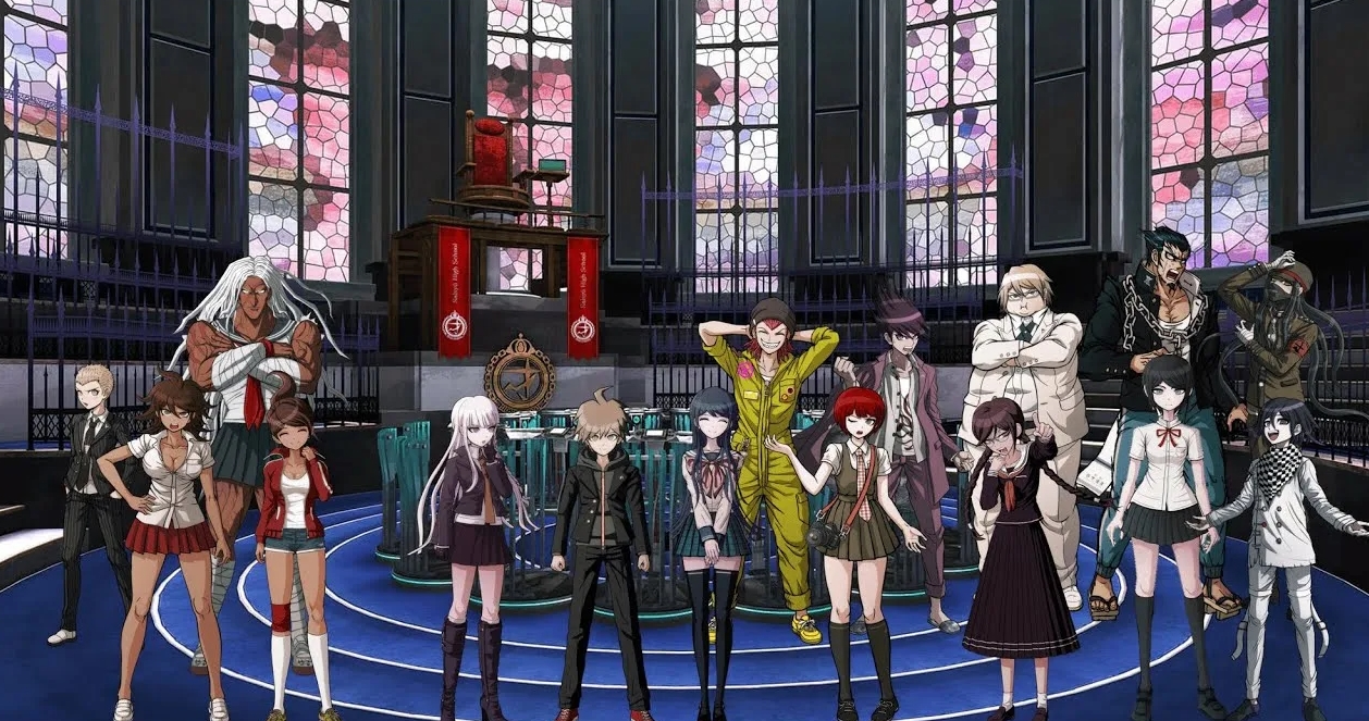 Персонажи Danganronpa V3 стоят вместе в зале суда академии во время сцены судебного процесса в классе